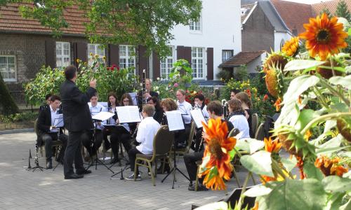 CLARINET CHOIR WEERT (CCW) is natuurlijk PRESENT bij Cultureel Lint 