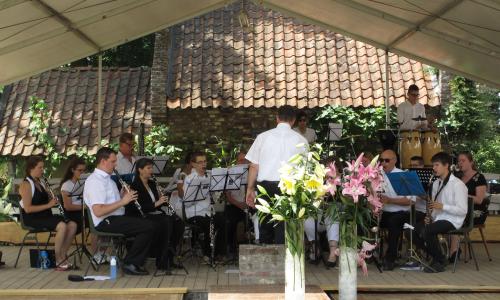 Concerten Clarinet Choir Weert in Openluchtmuseum Eynderhoof