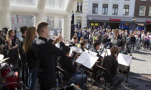 Altijd gedroomd van het spelen in een Big Band?