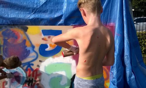 MUURTJE GEZOCHT voor Nederweerter GRAFFITI SPUITERS